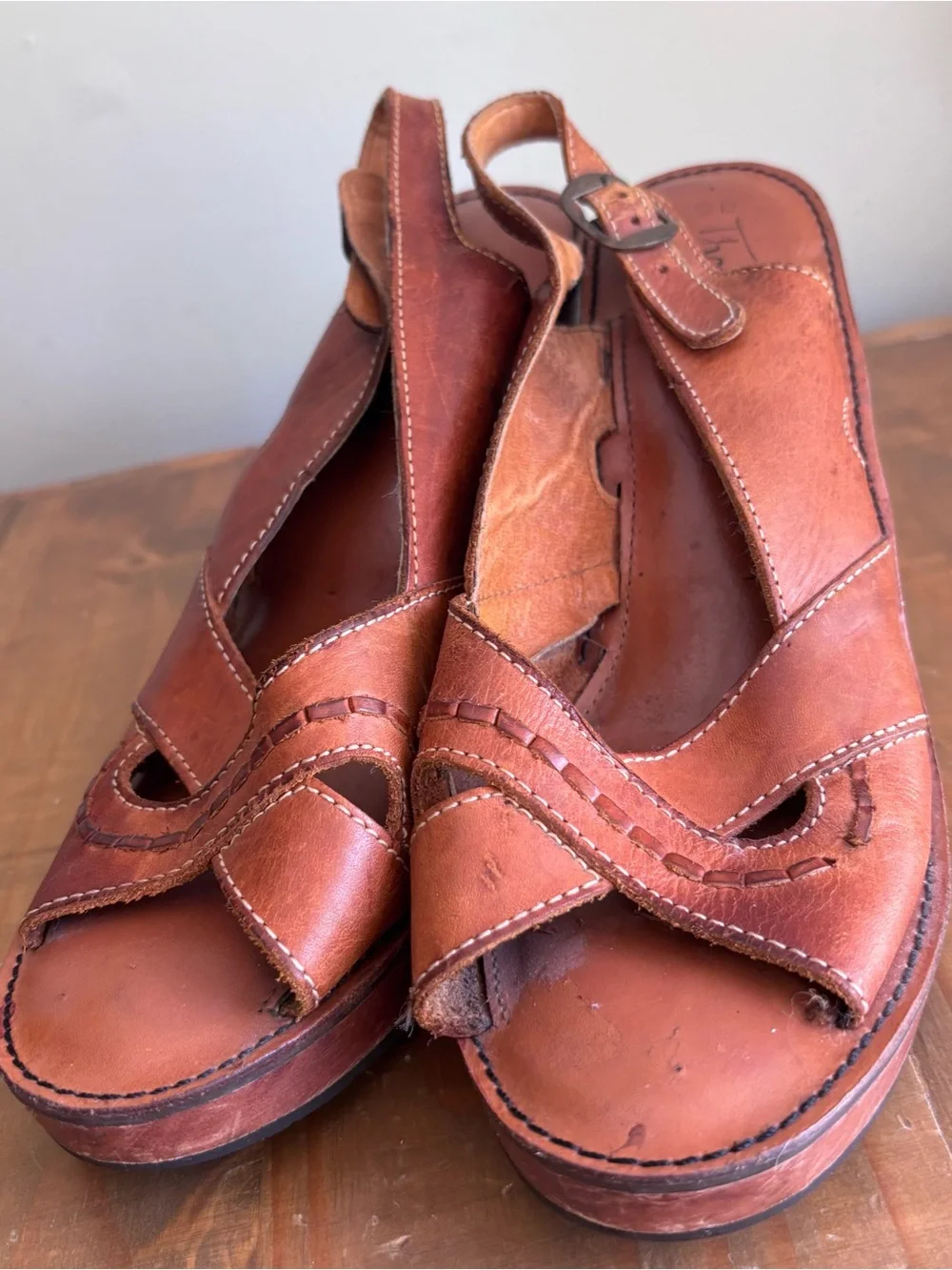 Vintage 1970s Thom McAn Redwood Platform Sandals-Brown Leather-Women's Size 9B